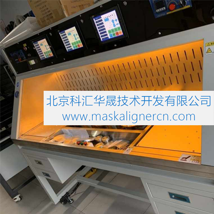 5英寸半自動(dòng)滴膠勻膠機(jī)